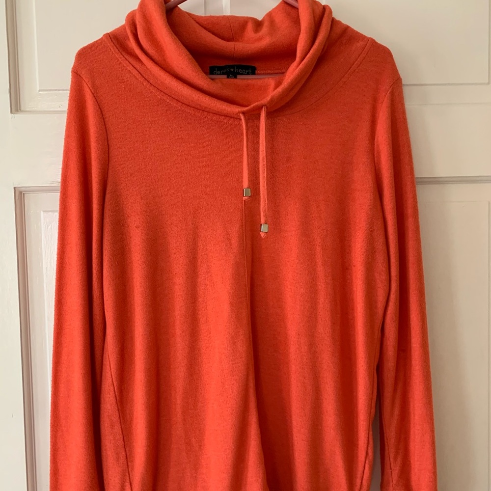 Derek hart coral turtle neck sweater